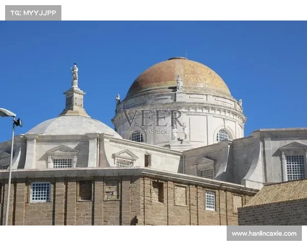 加的斯：探索西班牙最古老城市的历史文化与现代魅力